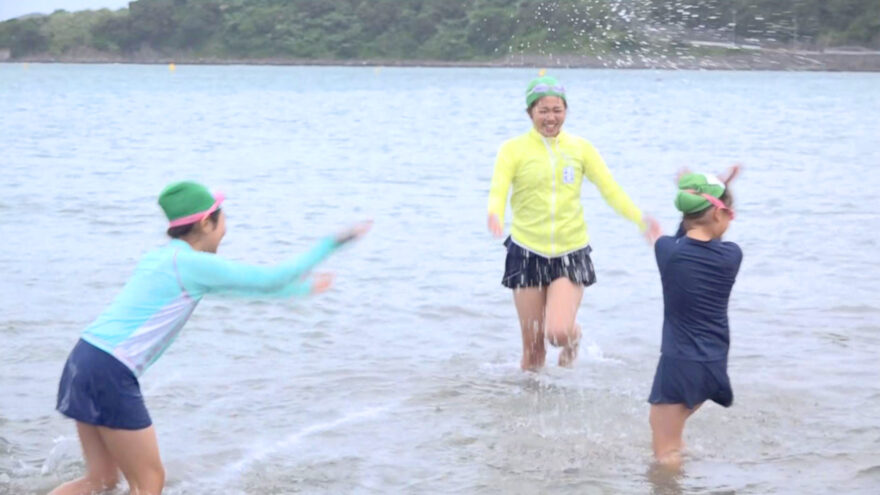 県内トップをきって加太海水浴場 海開き